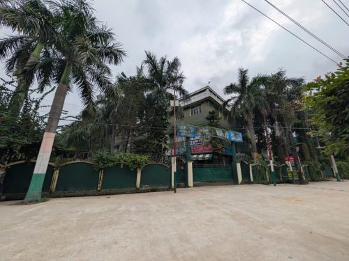 COLLEGE GATE